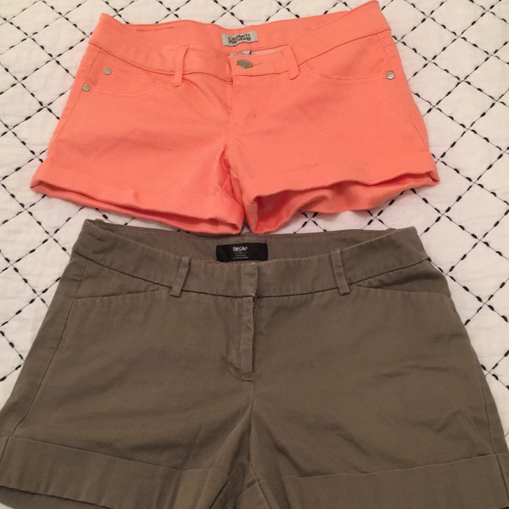 Coral shorts